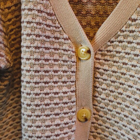 Everve Sweater Cardigan Cade Puff Short Sleeve Botton Down VNeck Pink Cream Sml - Picture 3 of 7